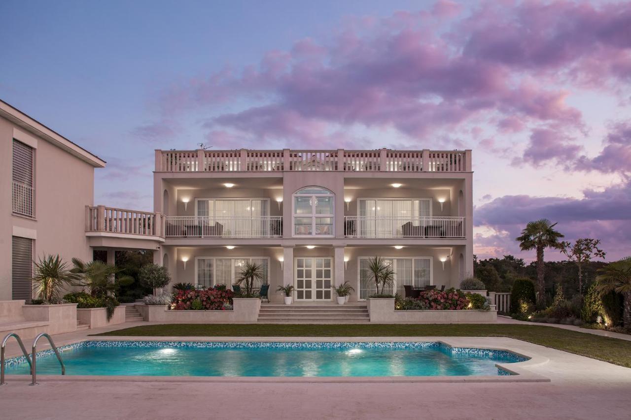 Luxury Rooms Vila Carissa Malinska Exterior foto